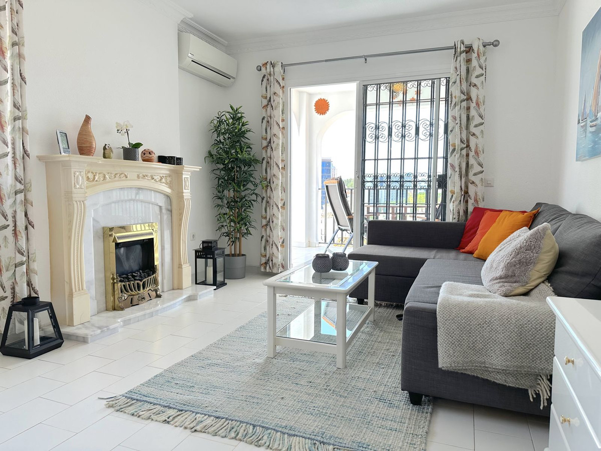 Appartement te koop in Benalmadena Costa | 2 slaapkamers H5068315