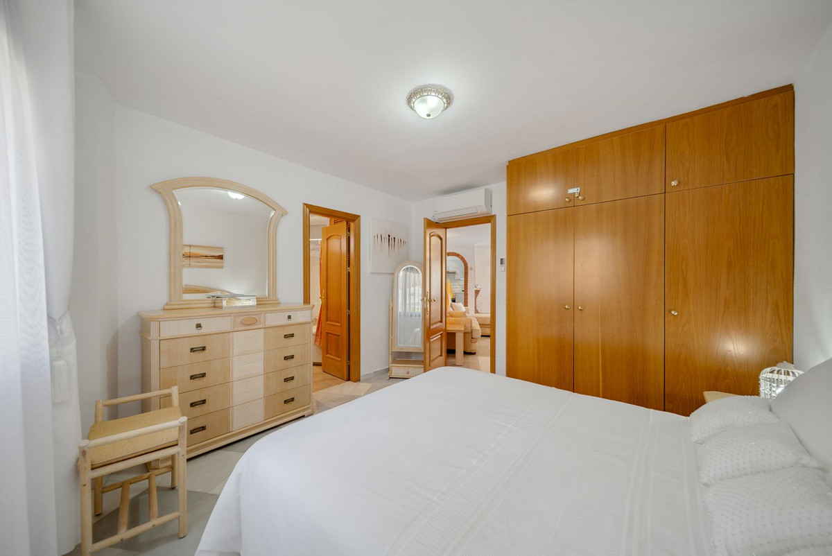 Appartement te koop in Benalmadena Costa | 2 slaapkamers H5081437