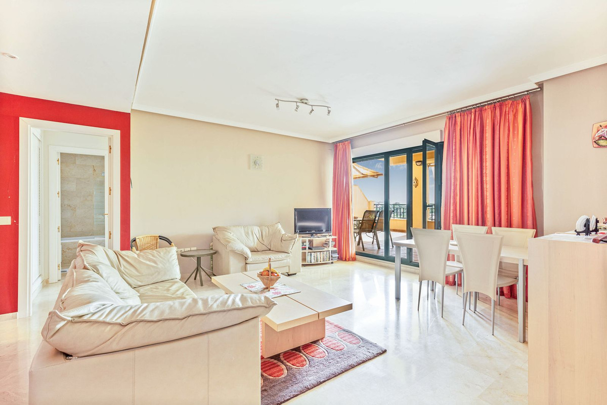 Appartement te koop in Benalmadena Costa | 2 slaapkamers H5106613