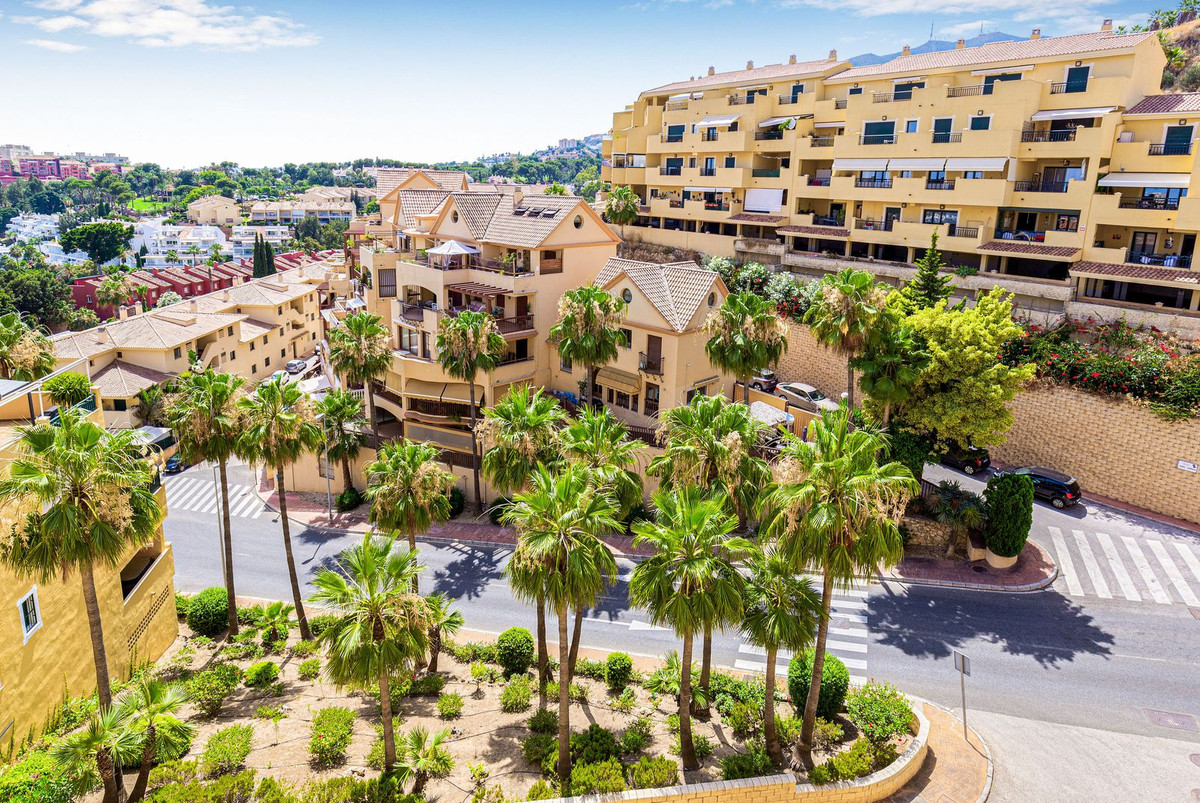 Appartement te koop in Benalmadena Costa | 2 slaapkamers H5106613