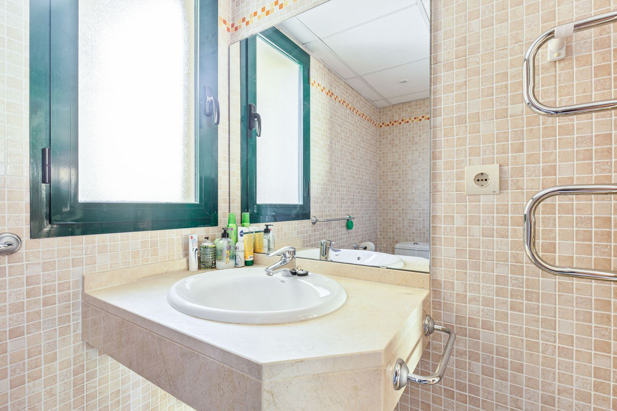Appartement te koop in Benalmadena Costa | 2 slaapkamers H5106613