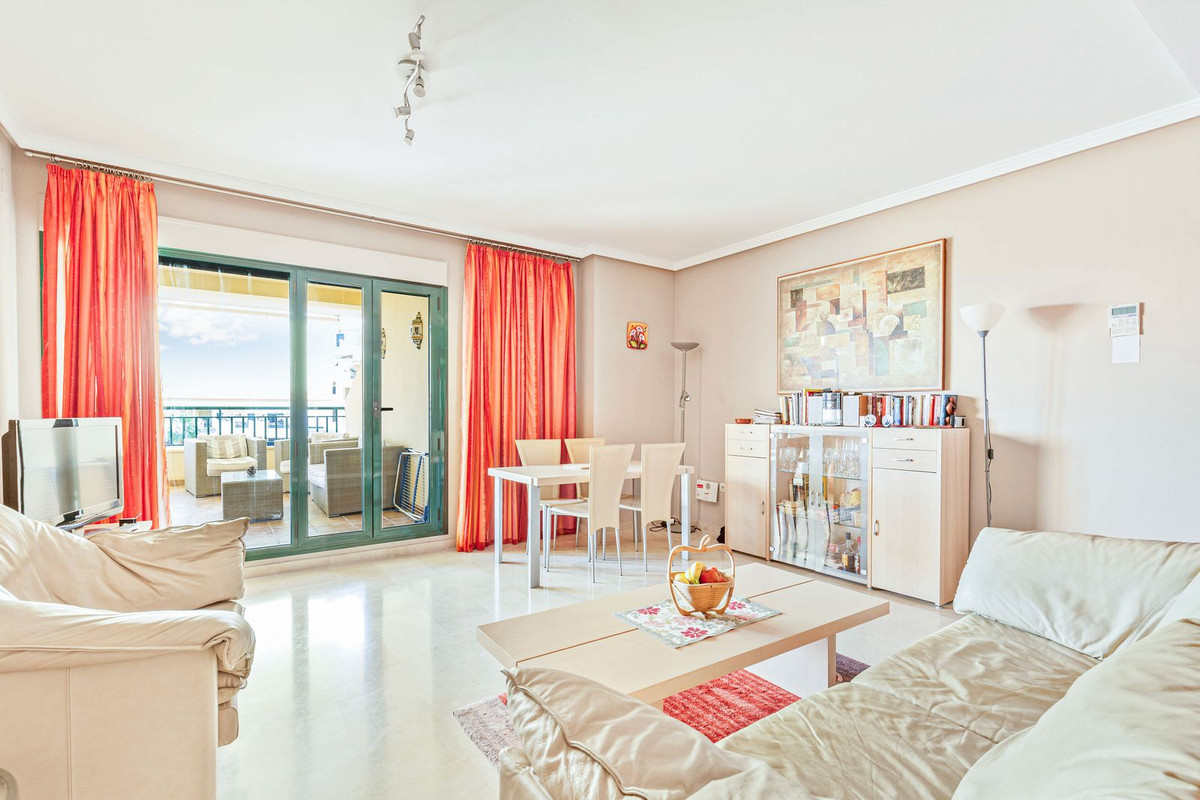 Appartement te koop in Benalmadena Costa | 2 slaapkamers H5106613