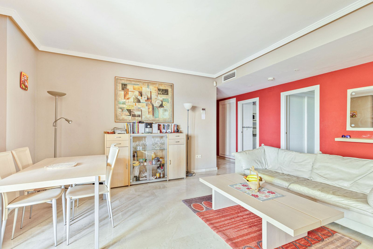 Appartement te koop in Benalmadena Costa | 2 slaapkamers H5106613