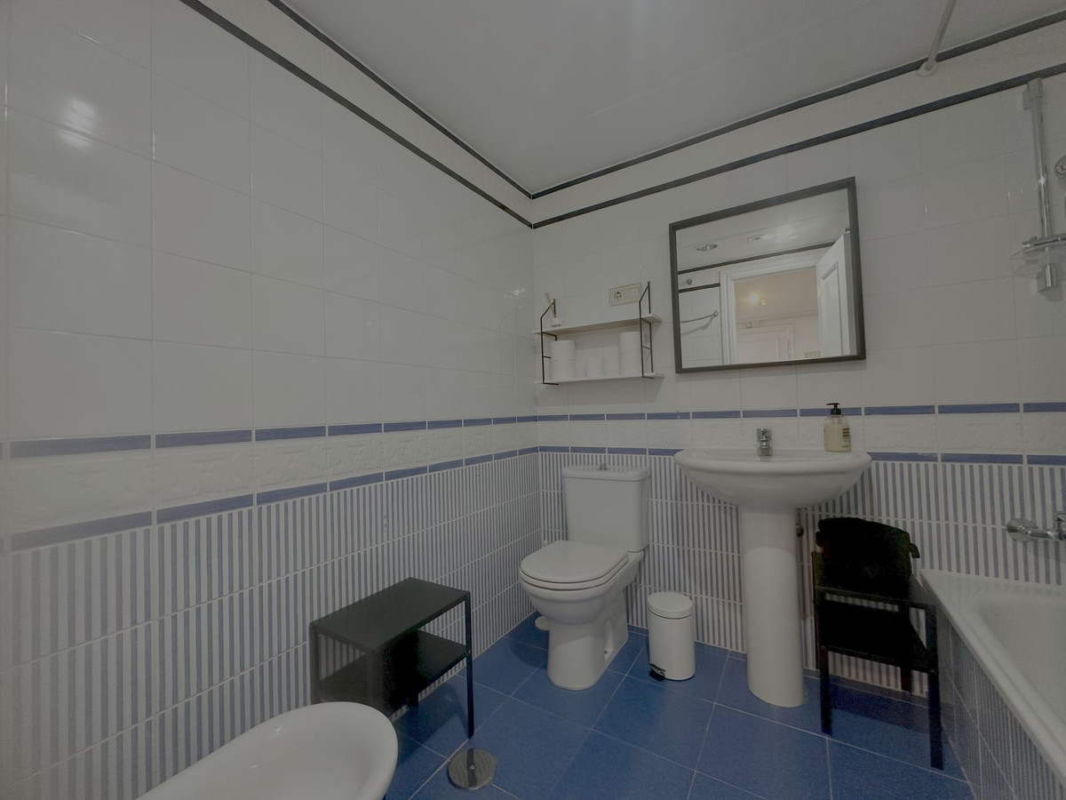 Appartement te koop in Benalmadena Costa | 2 slaapkamers H5107825