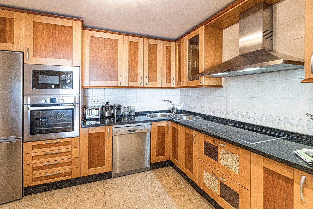 Appartement te koop in Benalmadena Costa | 2 slaapkamers H5114560
