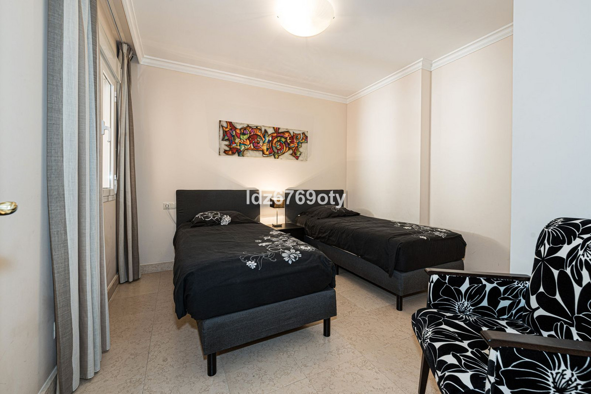 Appartement te koop in Benalmadena Costa | 2 slaapkamers H5114560