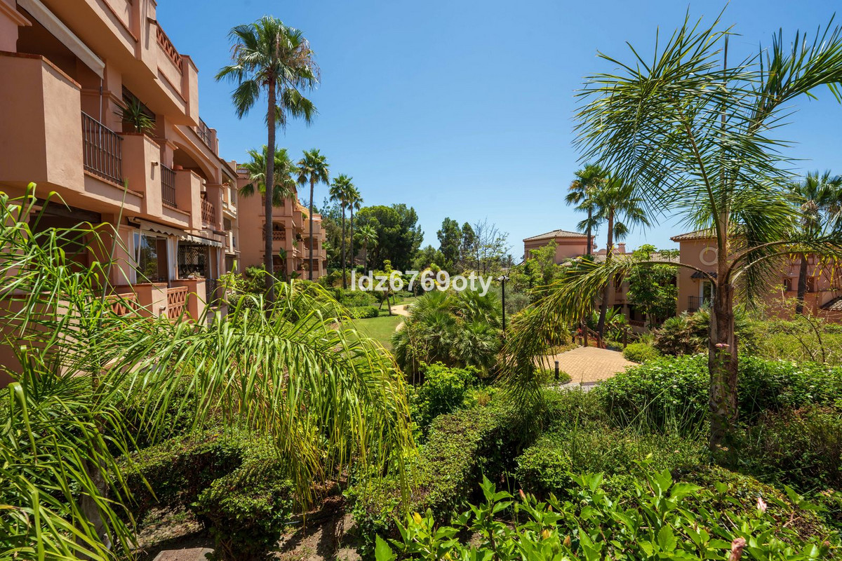 Appartement te koop in Benalmadena Costa | 2 slaapkamers H5114560