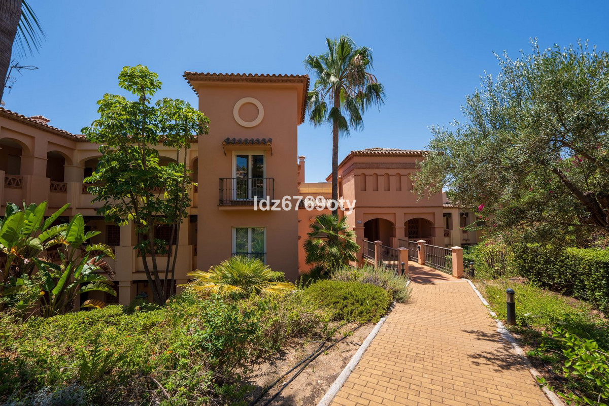 Appartement te koop in Benalmadena Costa | 2 slaapkamers H5114560