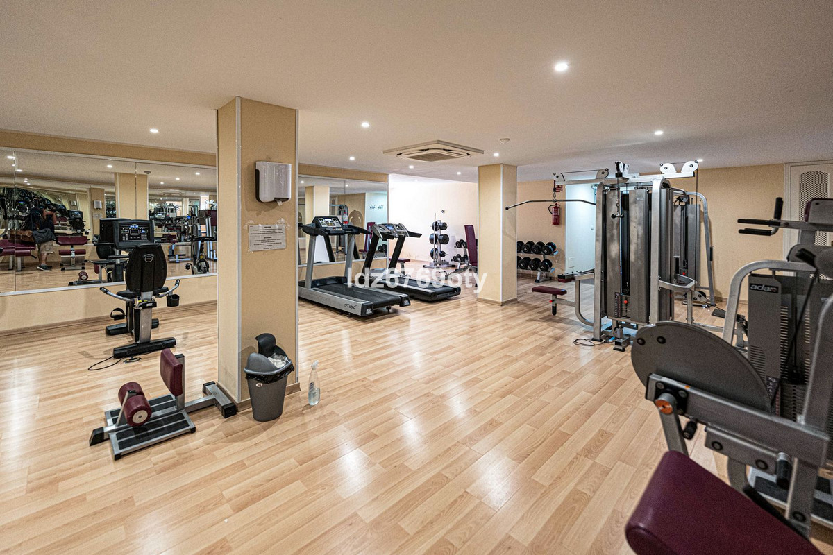 Appartement te koop in Benalmadena Costa | 2 slaapkamers H5114560