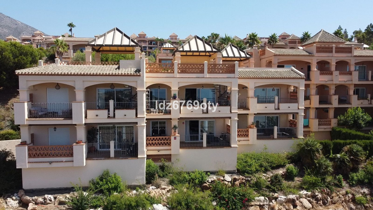 Appartement te koop in Benalmadena Costa | 2 slaapkamers H5114560