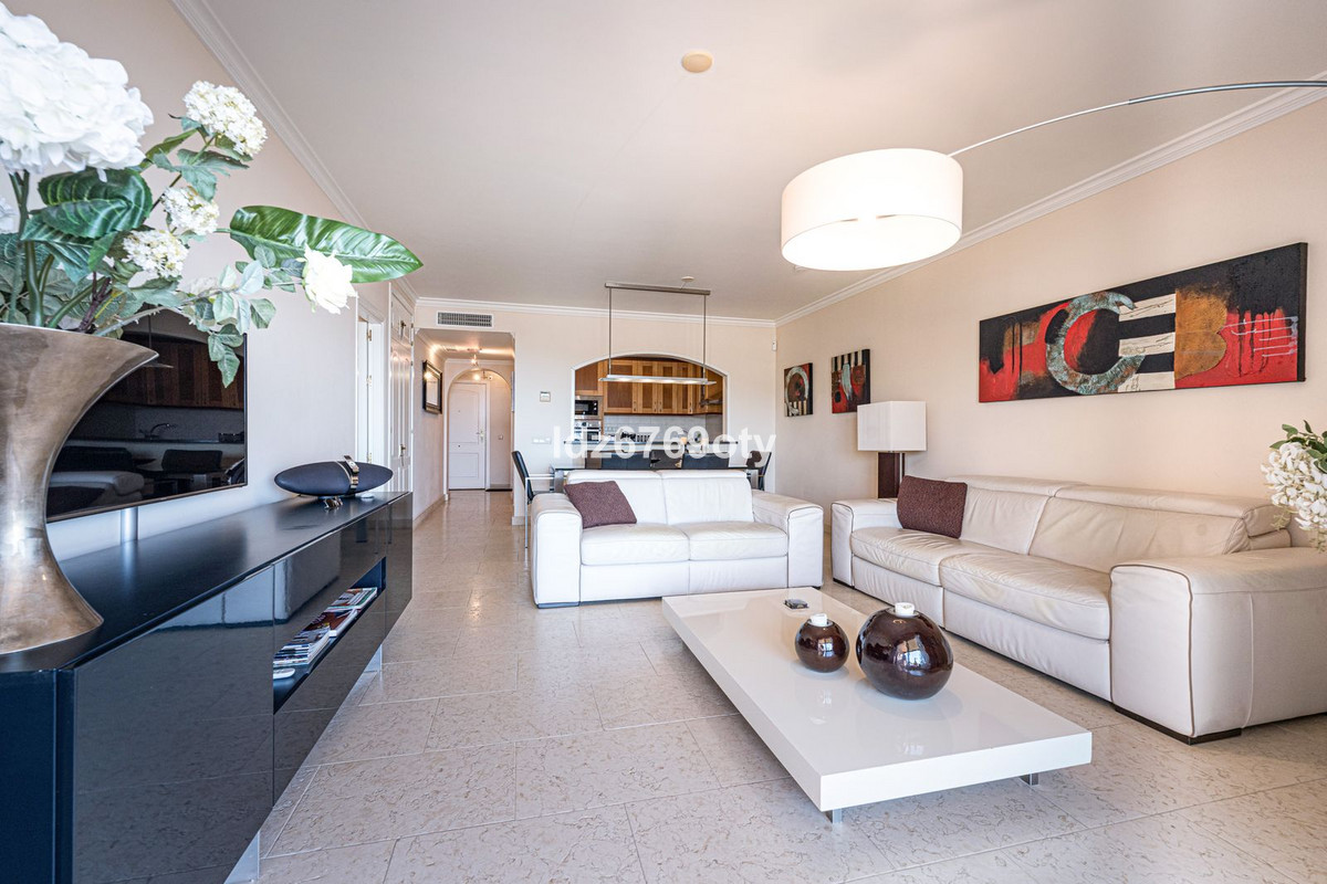 Appartement te koop in Benalmadena Costa | 2 slaapkamers H5114560