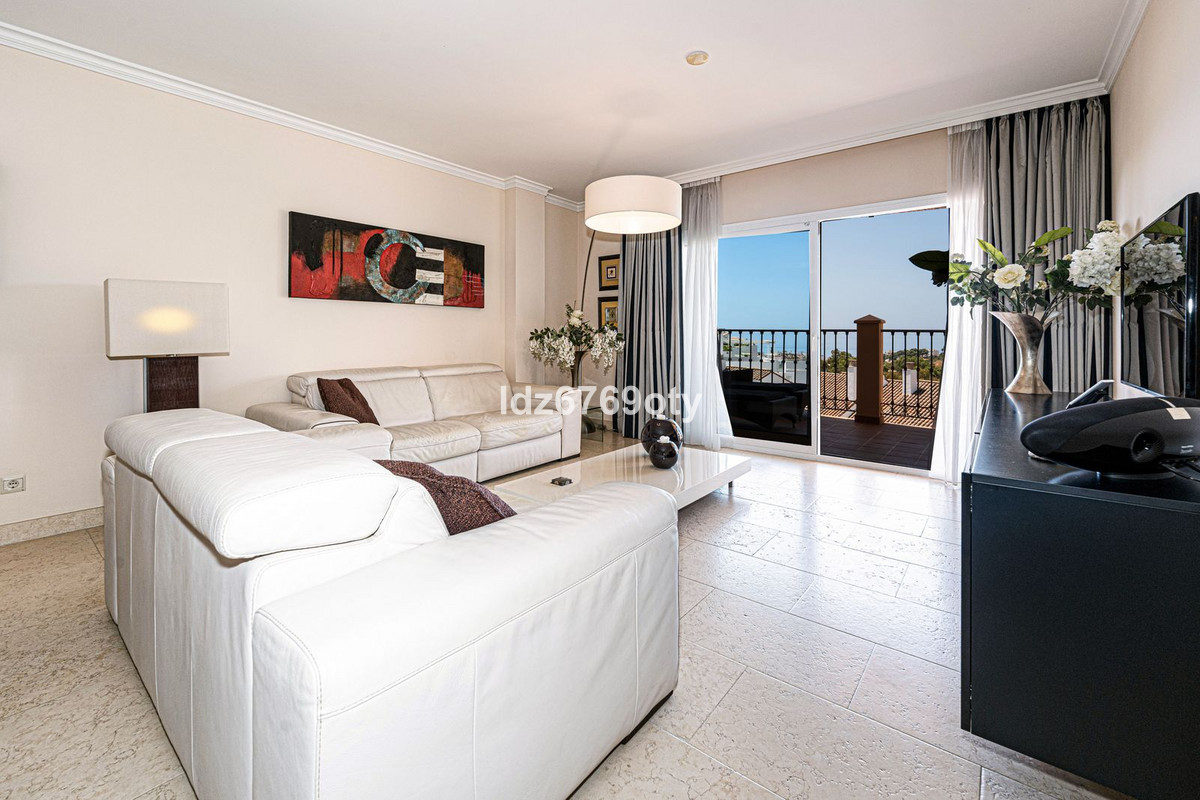 Appartement te koop in Benalmadena Costa | 2 slaapkamers H5114560