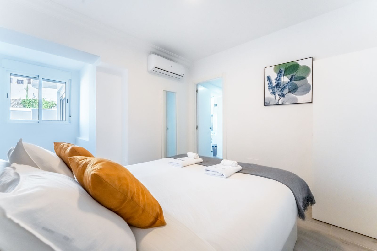 Apartment for sale in Benalmadena Costa | 7 bedrooms H5121442