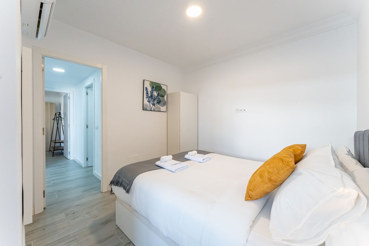 Apartment for sale in Benalmadena Costa | 7 bedrooms H5121442