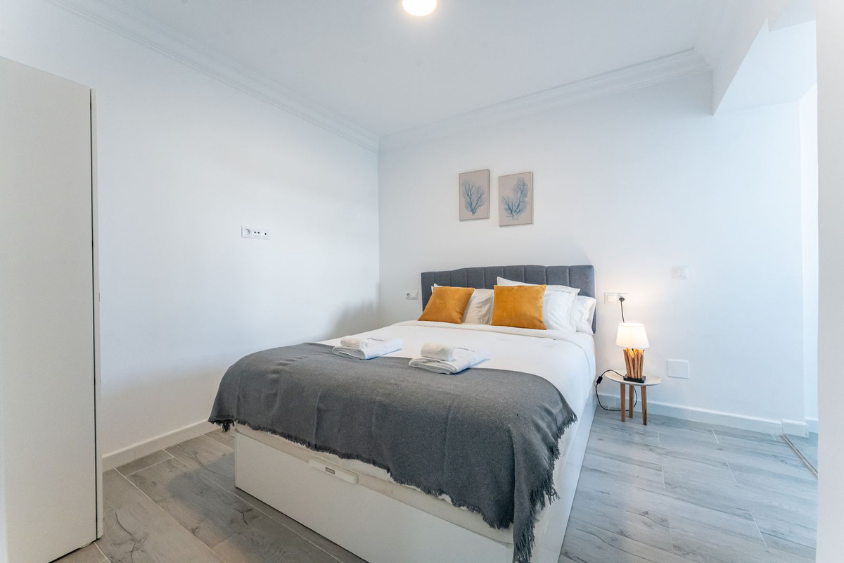 Apartment for sale in Benalmadena Costa | 7 bedrooms H5121442