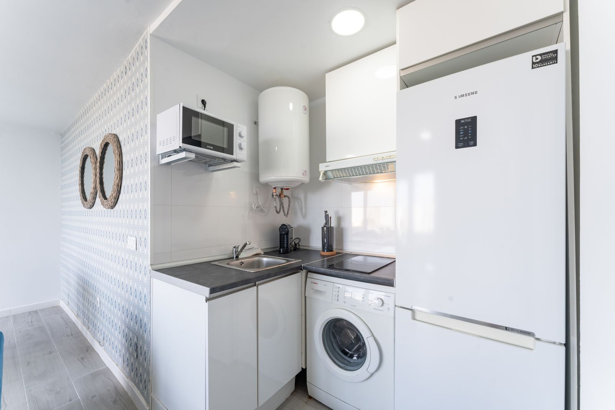 Apartment for sale in Benalmadena Costa | 7 bedrooms H5121442