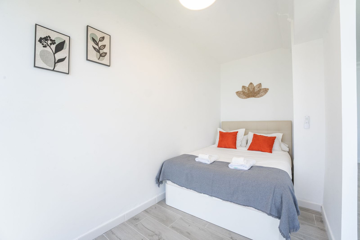Apartment for sale in Benalmadena Costa | 7 bedrooms H5121442