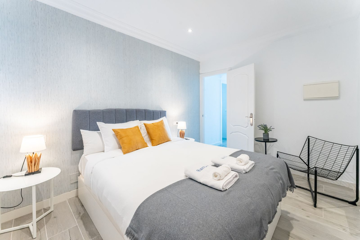 Apartment for sale in Benalmadena Costa | 7 bedrooms H5121442