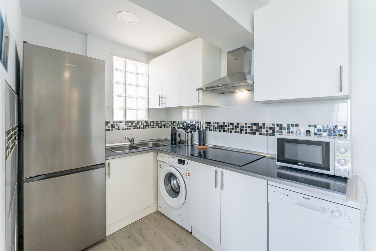 Apartment for sale in Benalmadena Costa | 7 bedrooms H5121442