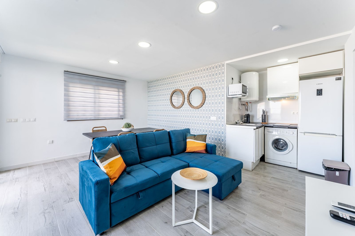 Apartment for sale in Benalmadena Costa | 7 bedrooms H5121442
