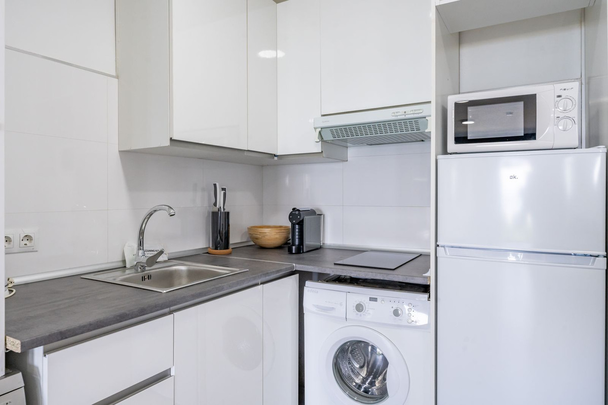 Apartment for sale in Benalmadena Costa | 7 bedrooms H5121442