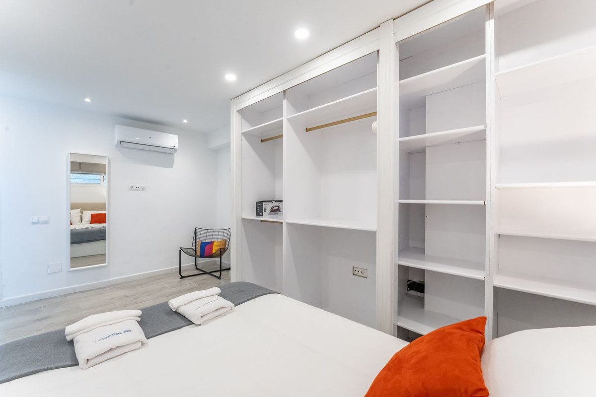 Apartment for sale in Benalmadena Costa | 7 bedrooms H5121442