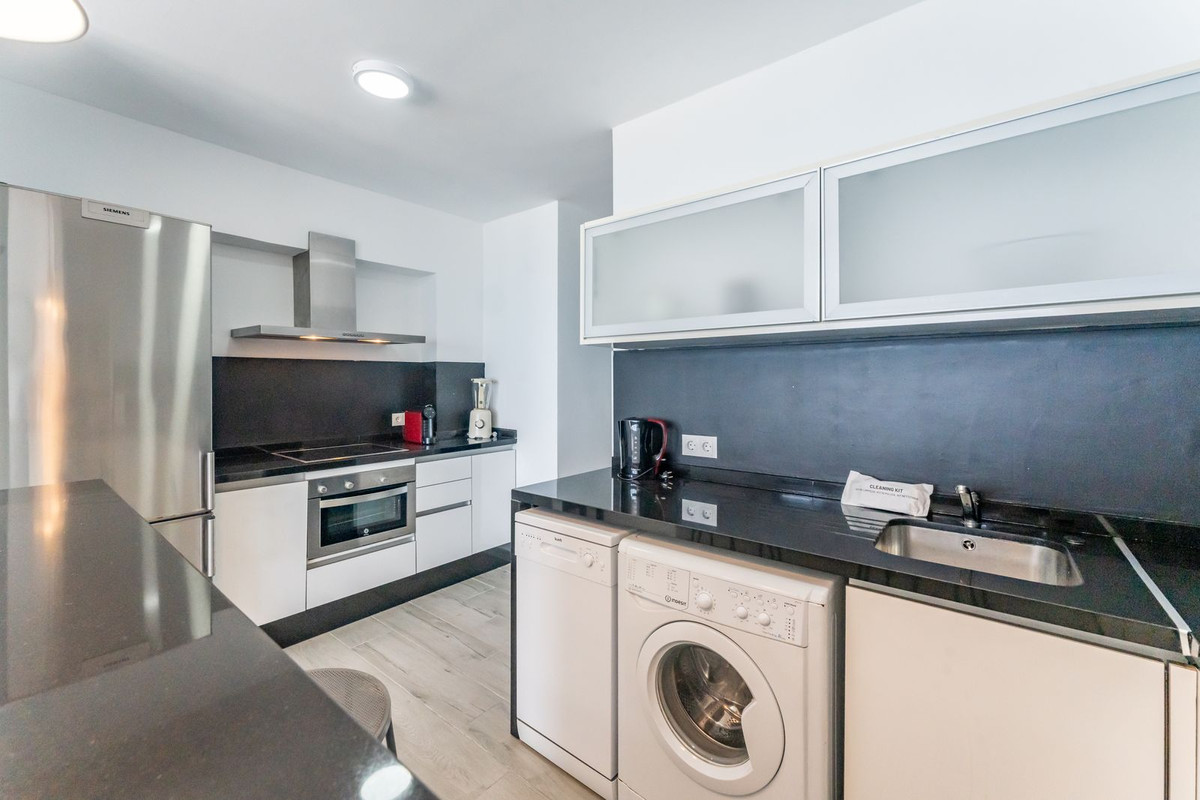 Apartment for sale in Benalmadena Costa | 7 bedrooms H5121442