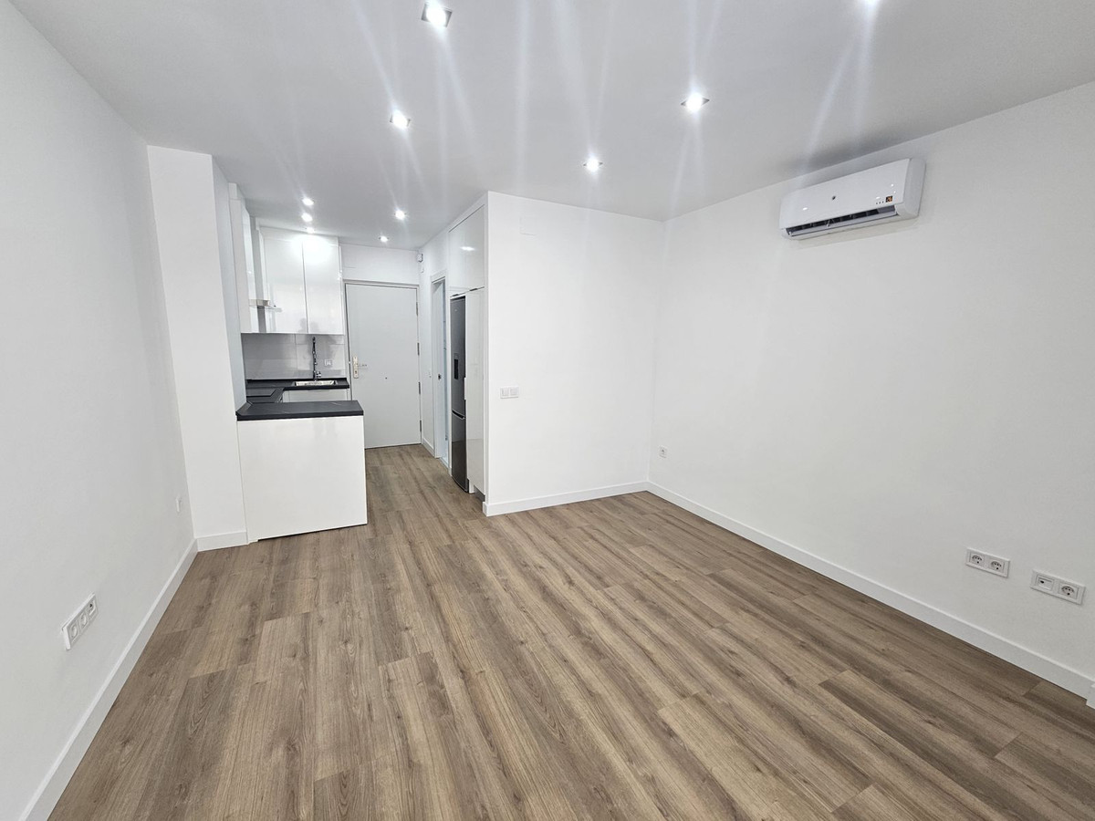 Apartment for sale in Benalmadena Costa | 0 bedrooms H5130862