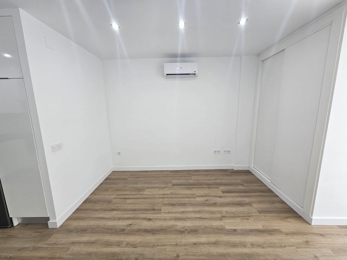 Apartment for sale in Benalmadena Costa | 0 bedrooms H5130862