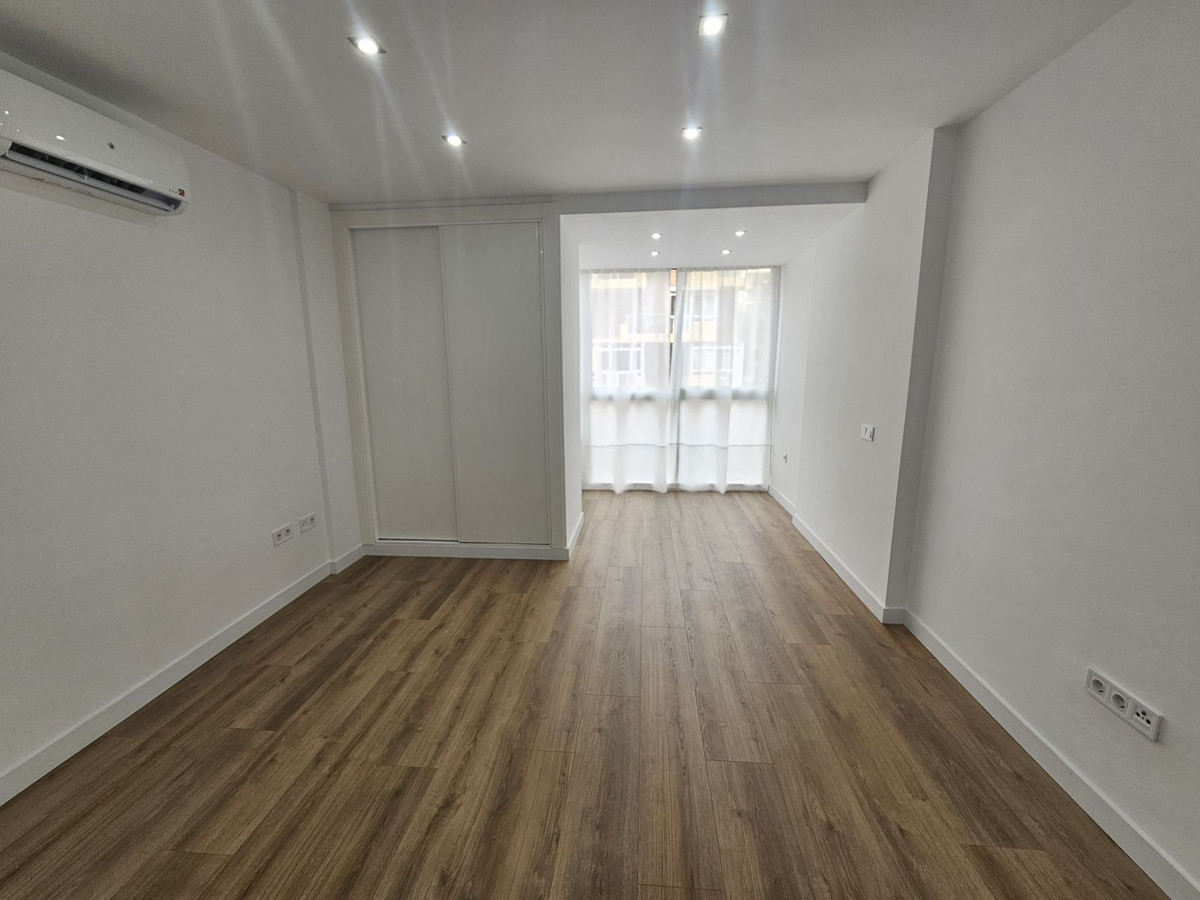 Apartment for sale in Benalmadena Costa | 0 bedrooms H5130862