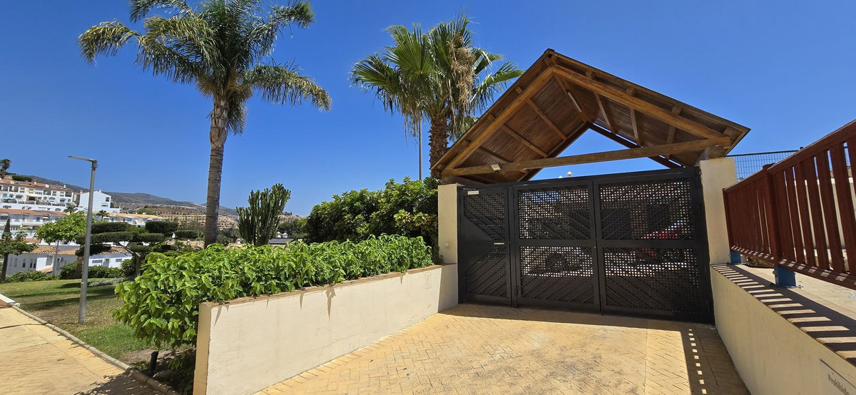 Appartement te koop in Benalmadena Costa | 2 slaapkamers H5131447