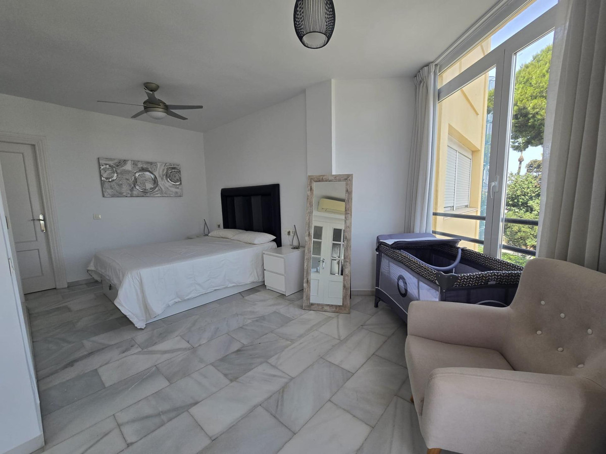 Appartement te koop in Benalmadena Costa | 2 slaapkamers H5142613