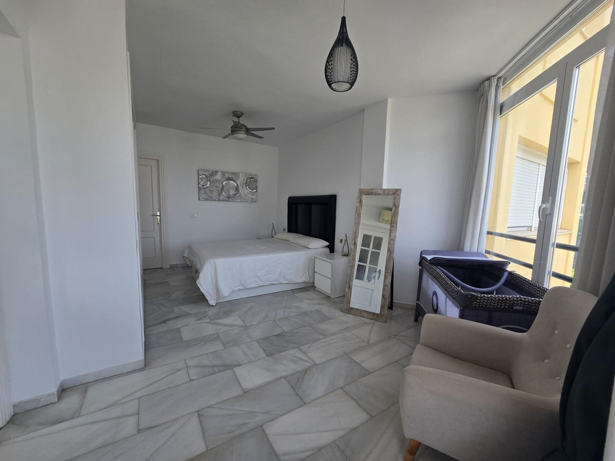 Appartement te koop in Benalmadena Costa | 2 slaapkamers H5142613