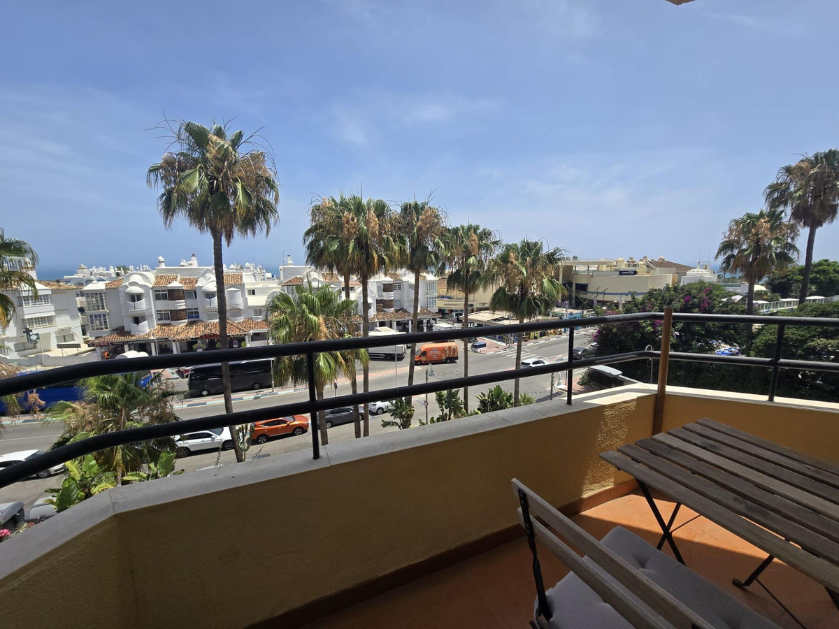 Appartement te koop in Benalmadena Costa | 2 slaapkamers H5142613