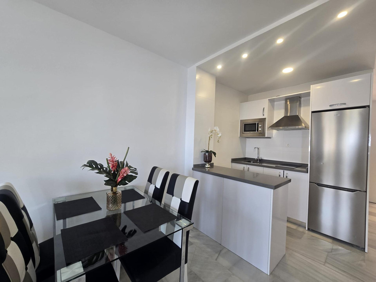 Appartement te koop in Benalmadena Costa | 2 slaapkamers H5142613