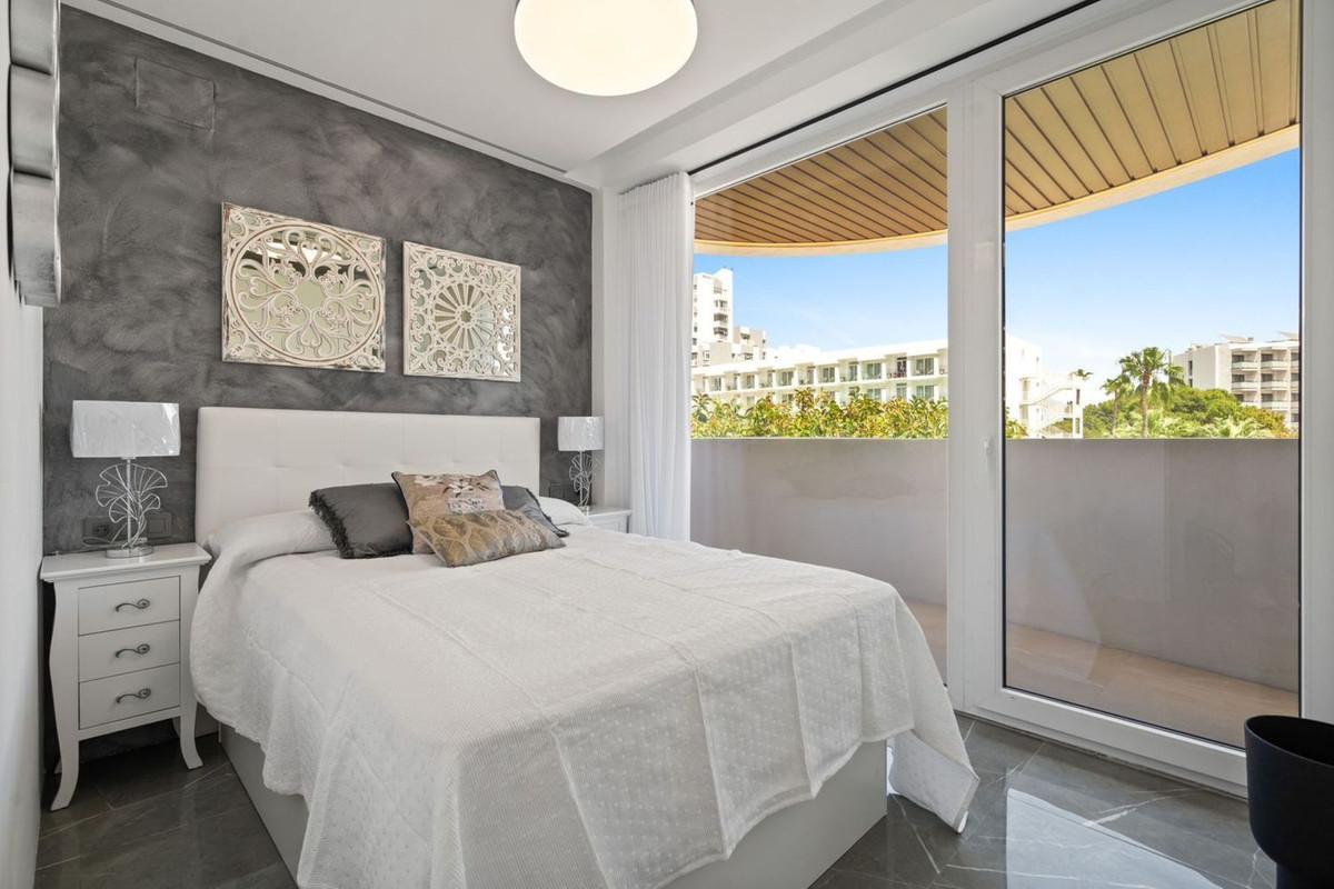 Appartement te koop in Benalmadena Costa | 2 slaapkamers H5158870