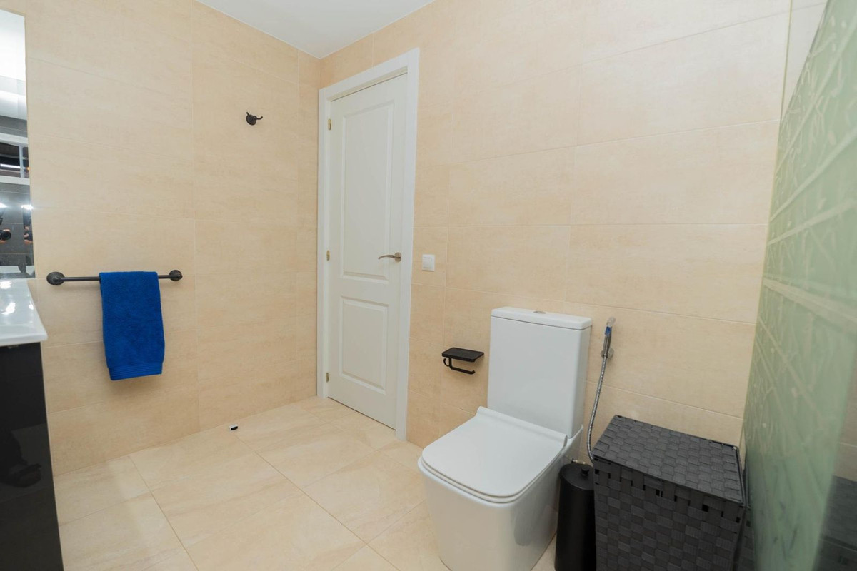 Appartement te koop in Benalmadena Costa | 2 slaapkamers H5166922