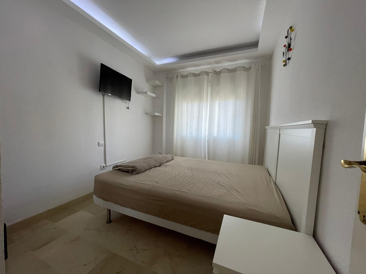 Appartement te koop in Torrequebrada | 2 slaapkamers H5214214