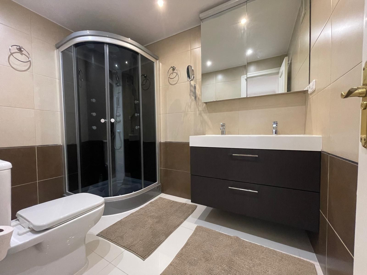 Appartement te koop in Torrequebrada | 2 slaapkamers H5214214