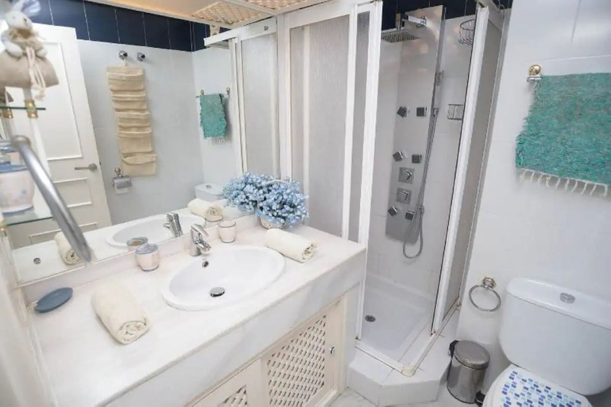 Appartement te koop in Benalmadena Costa | 2 slaapkamers H5223403