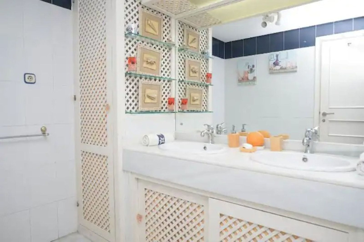 Appartement te koop in Benalmadena Costa | 2 slaapkamers H5223403