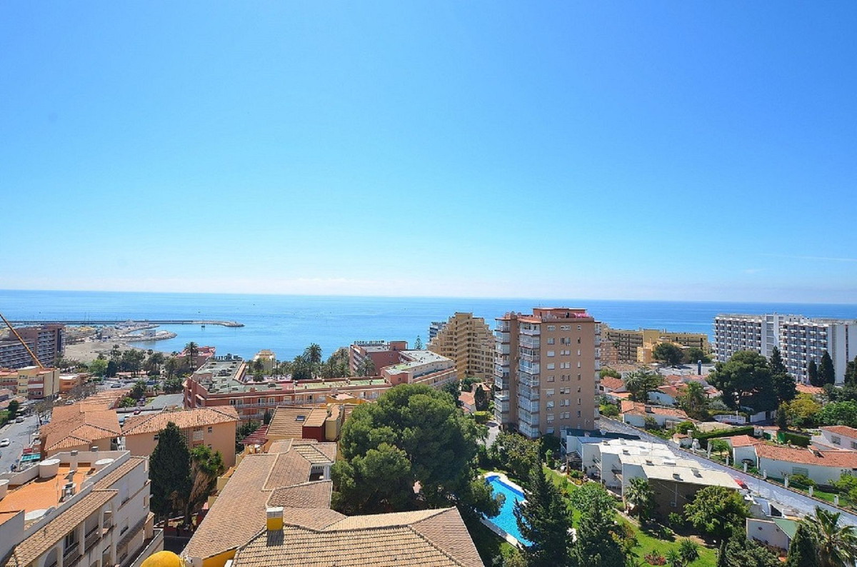 Appartement te koop in Benalmadena Costa | 2 slaapkamers H5245342