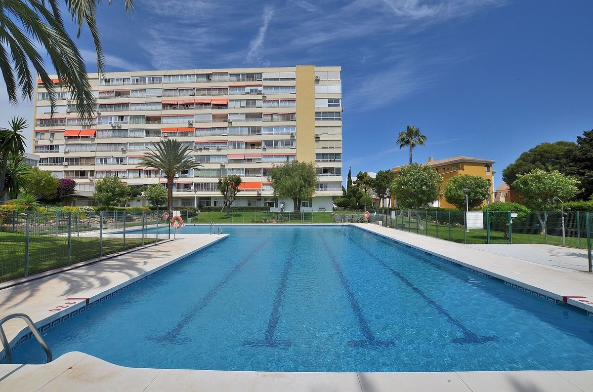 Appartement te koop in Benalmadena Costa | 2 slaapkamers H5245342
