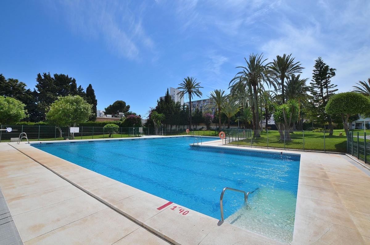 Appartement te koop in Benalmadena Costa | 2 slaapkamers H5245342