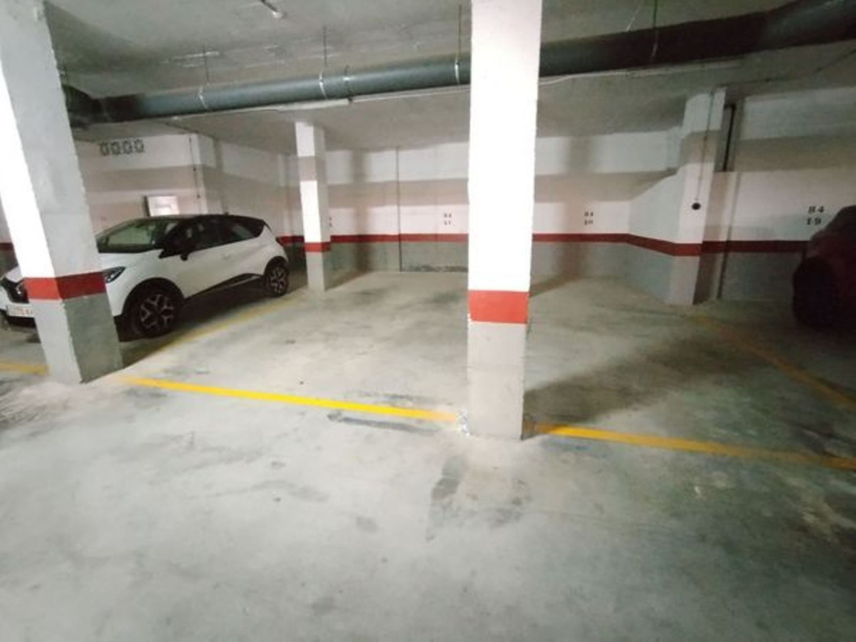 Appartement te koop in Benalmadena Costa | 4 slaapkamers H5251447