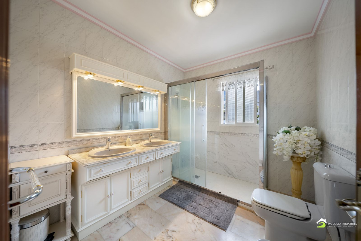 Appartement te koop in Benalmadena Costa | 3 slaapkamers H5271526