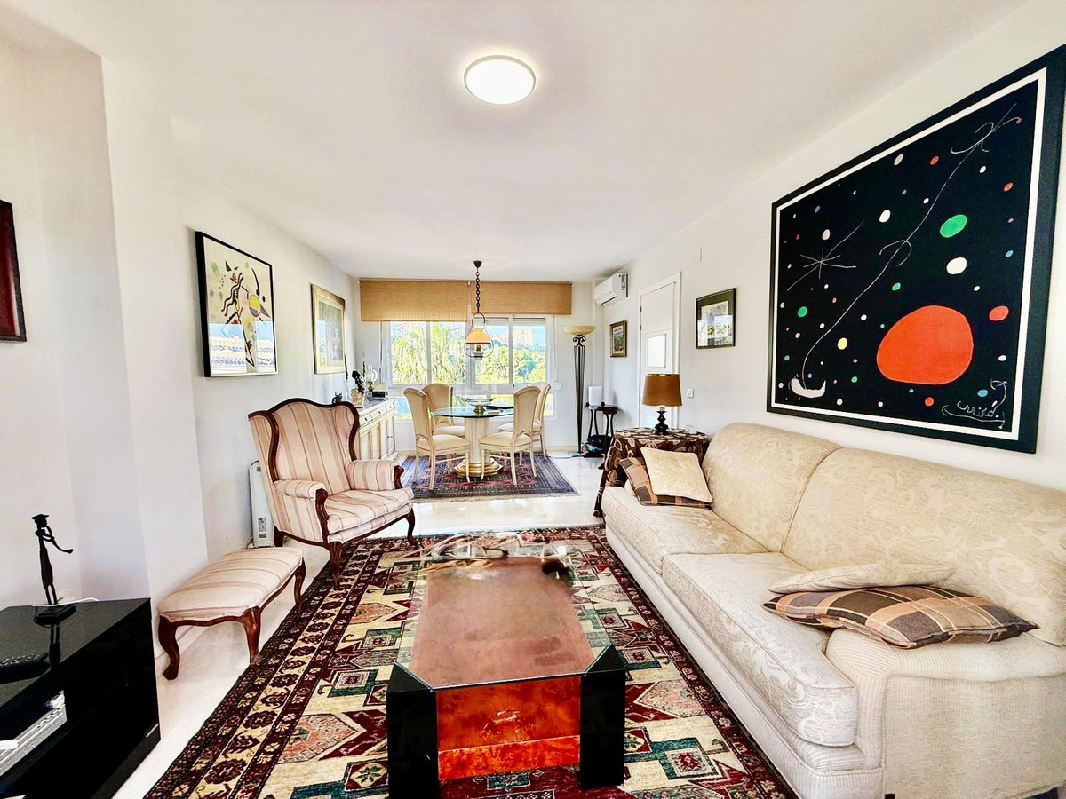 Appartement te koop in Benalmadena Costa | 2 slaapkamers H5324905