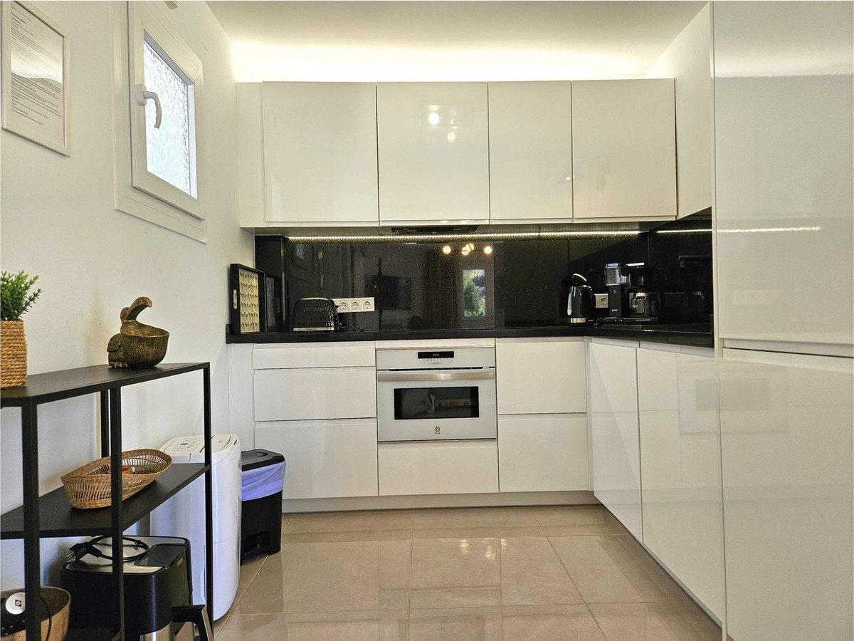 Appartement te koop in Benalmadena Costa | 1 slaapkamers H5324977