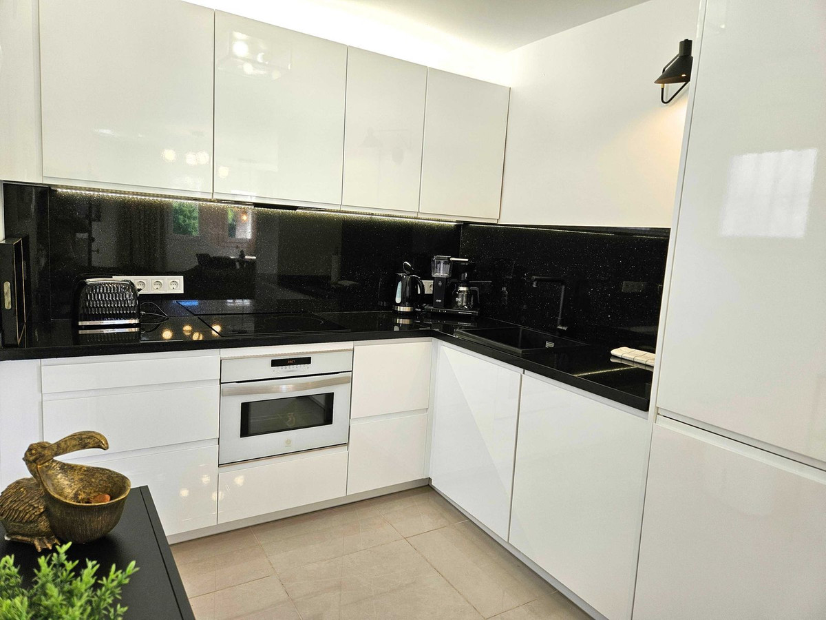 Appartement te koop in Benalmadena Costa | 1 slaapkamers H5324977