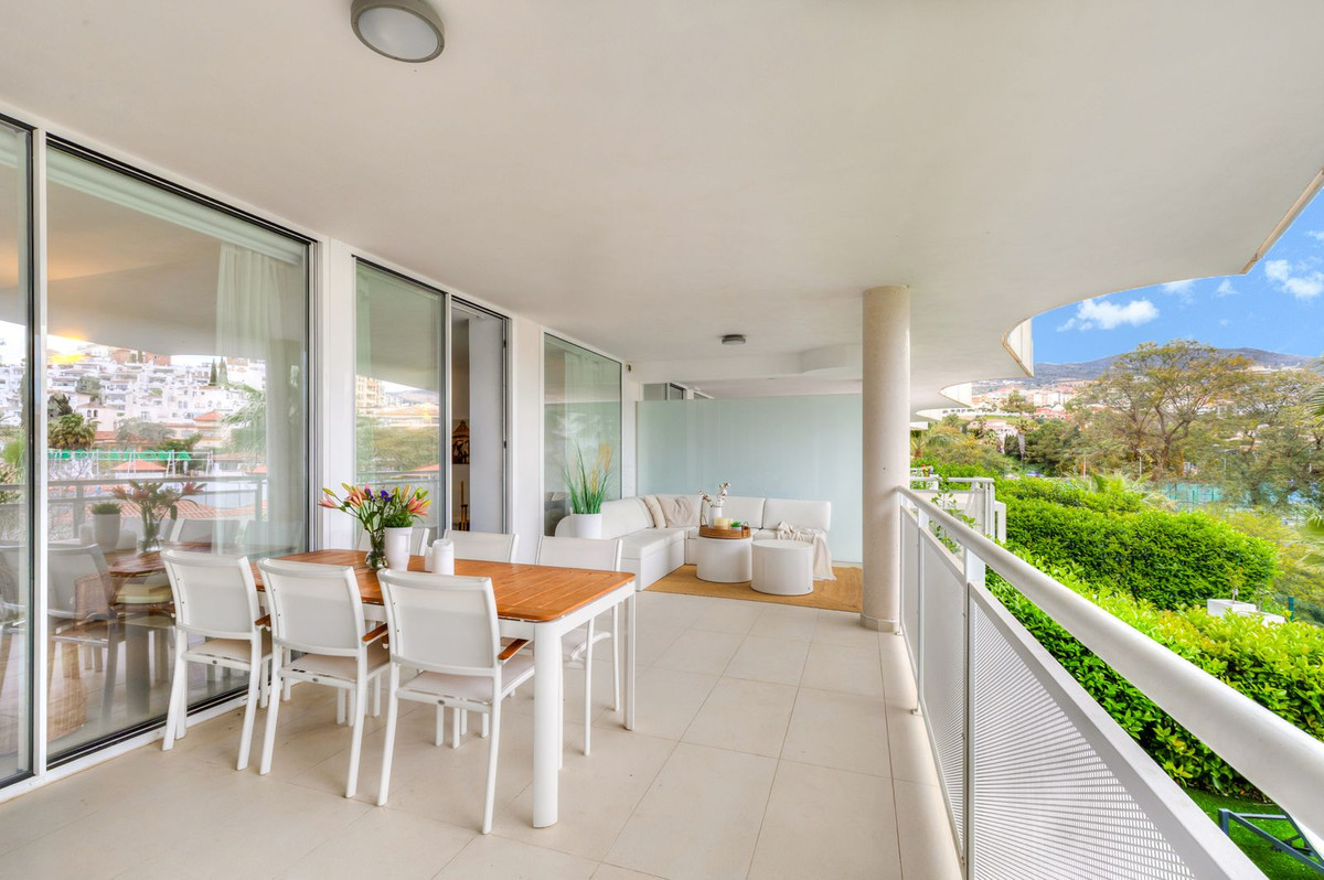 Appartement te koop in Benalmadena Costa | 3 slaapkamers H5330638